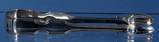 A pair of George III silver sugar tongs 5 5/8””/144mm Weight 1.2oz/33grms.